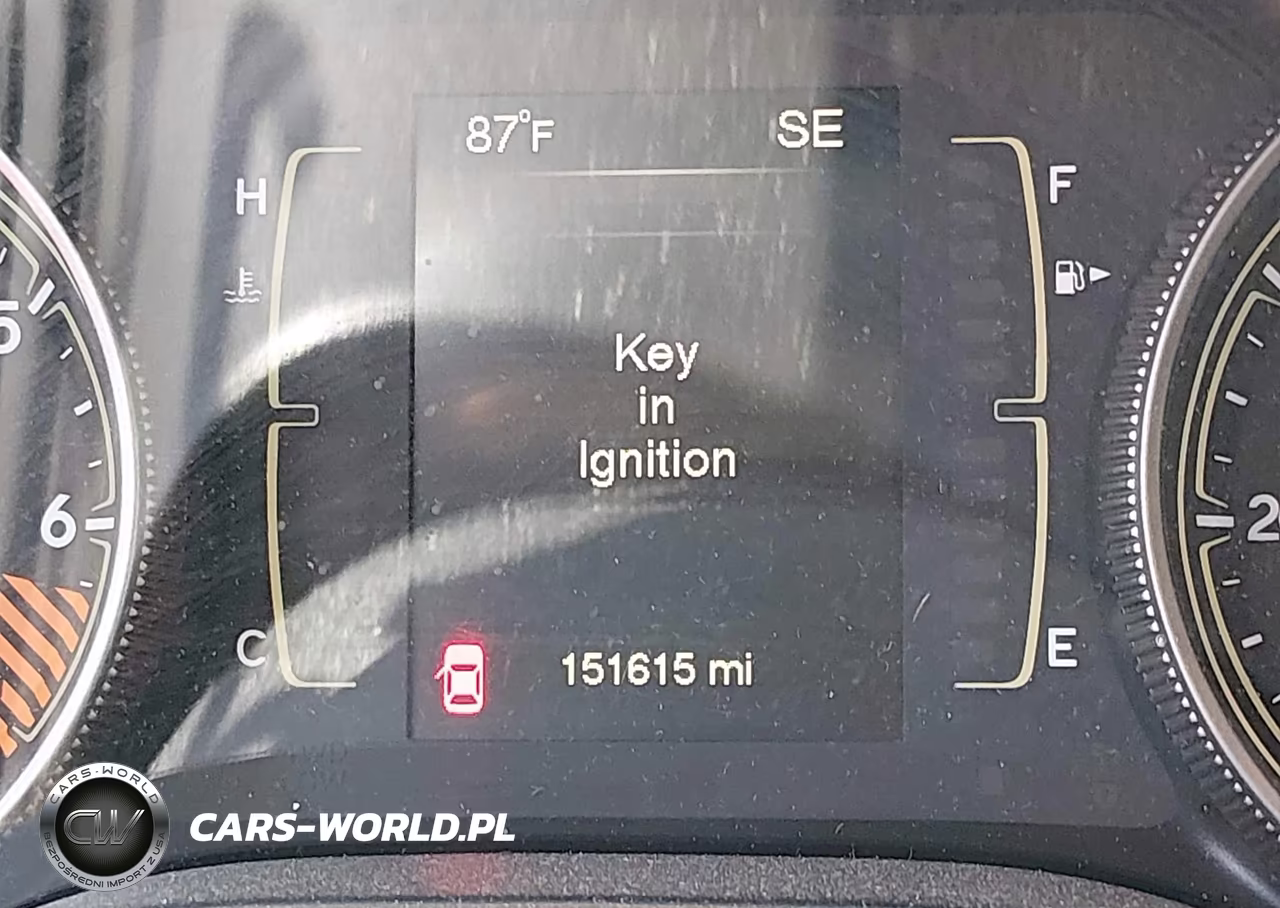 2015 Jeep Cherokee Latitude VIN:1C4PJLCB7FW655529 - 15