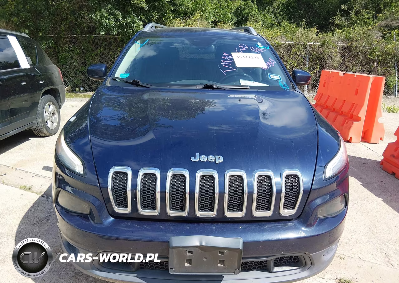 2015 Jeep Cherokee Latitude VIN:1C4PJLCB7FW655529 - 6
