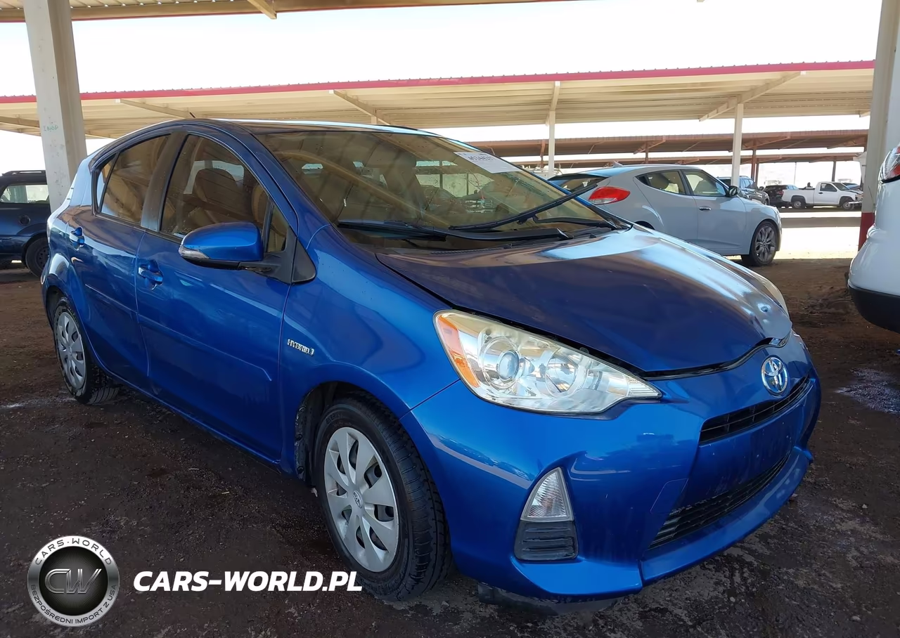 2013 Toyota Prius C Two