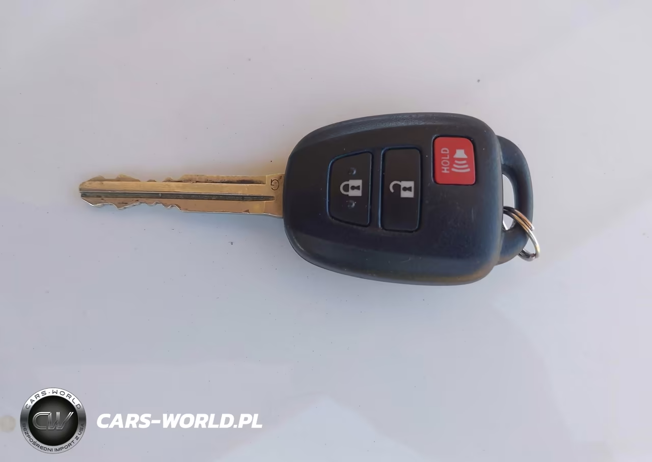 2013 Toyota Prius C Two VIN:JTDKDTB30D1546092 - 11