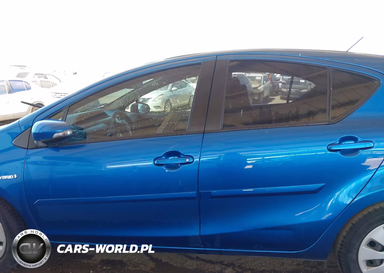 2013 Toyota Prius C Two VIN:JTDKDTB30D1546092 - 14