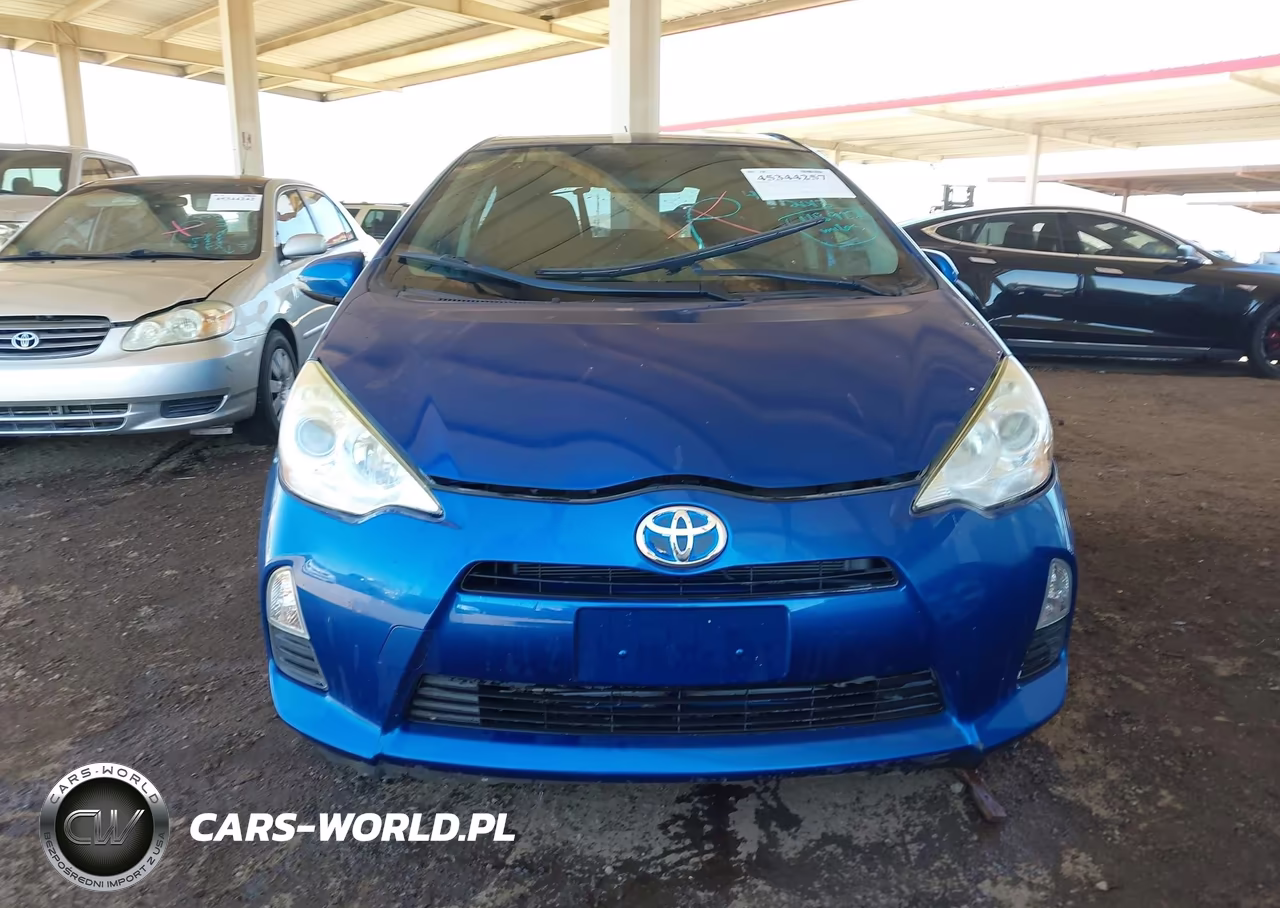 2013 Toyota Prius C Two VIN:JTDKDTB30D1546092 - 6