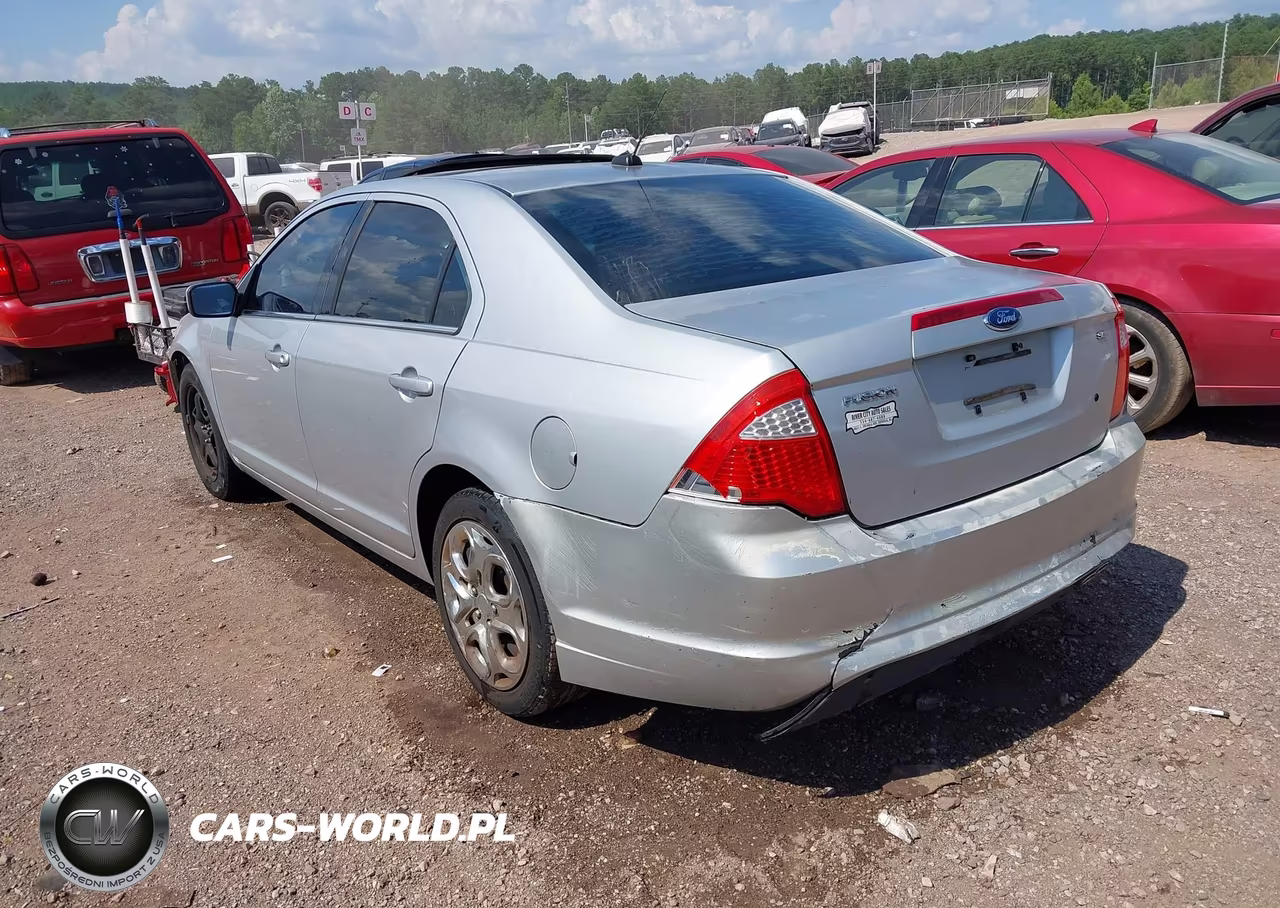 2010 Ford Fusion Se VIN:3FAHP0HA7AR235675 - 3