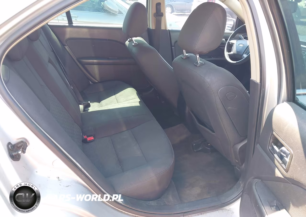 2010 Ford Fusion Se VIN:3FAHP0HA7AR235675 - 8