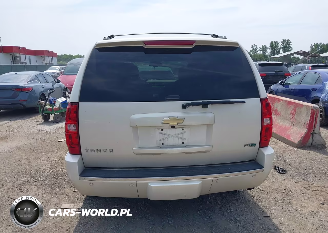 2011 Chevrolet Tahoe Ltz VIN:1GNSKCE00BR399186 - 16
