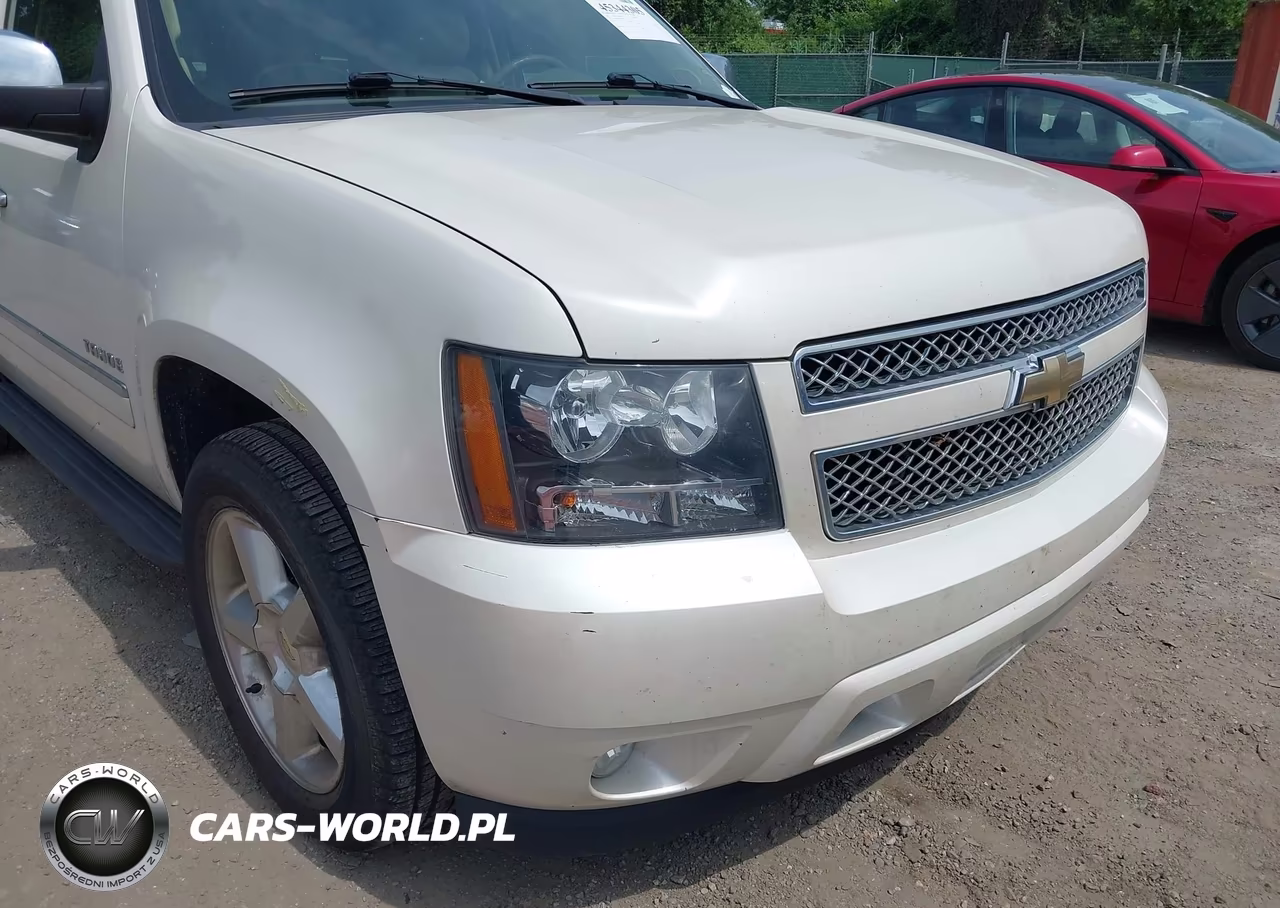 2011 Chevrolet Tahoe Ltz VIN:1GNSKCE00BR399186 - 17