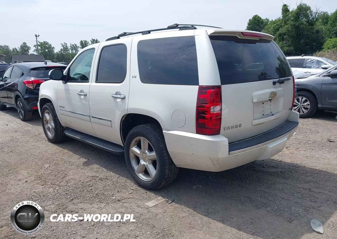 2011 Chevrolet Tahoe Ltz VIN:1GNSKCE00BR399186 - 3