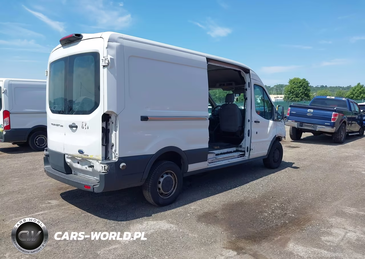 2018 Ford Transit-250 VIN:1FTYR2CM7JKA44005 - 4