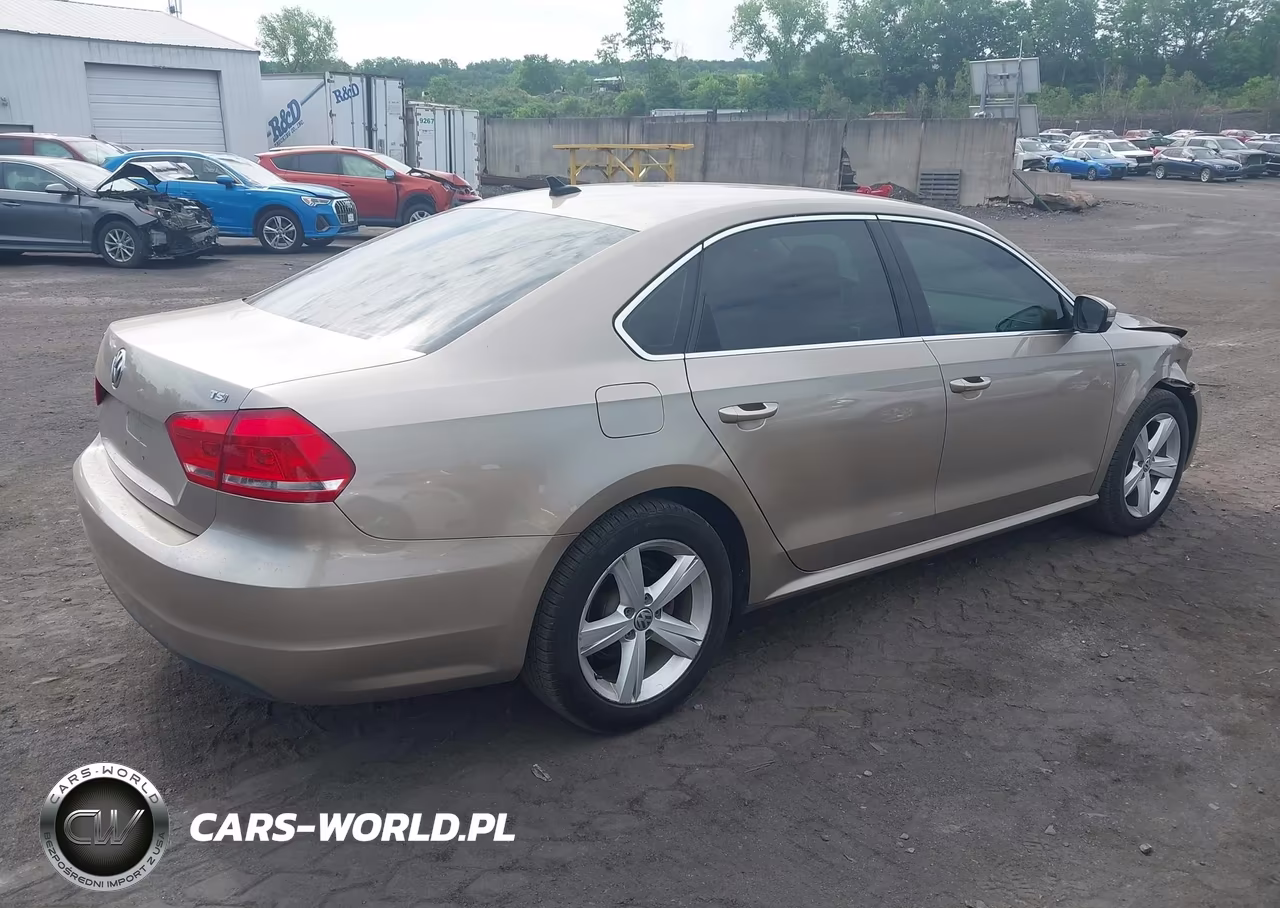 2015 Volkswagen Passat 1.8T Limited Edition VIN:1VWAT7A38FC119996 - 4