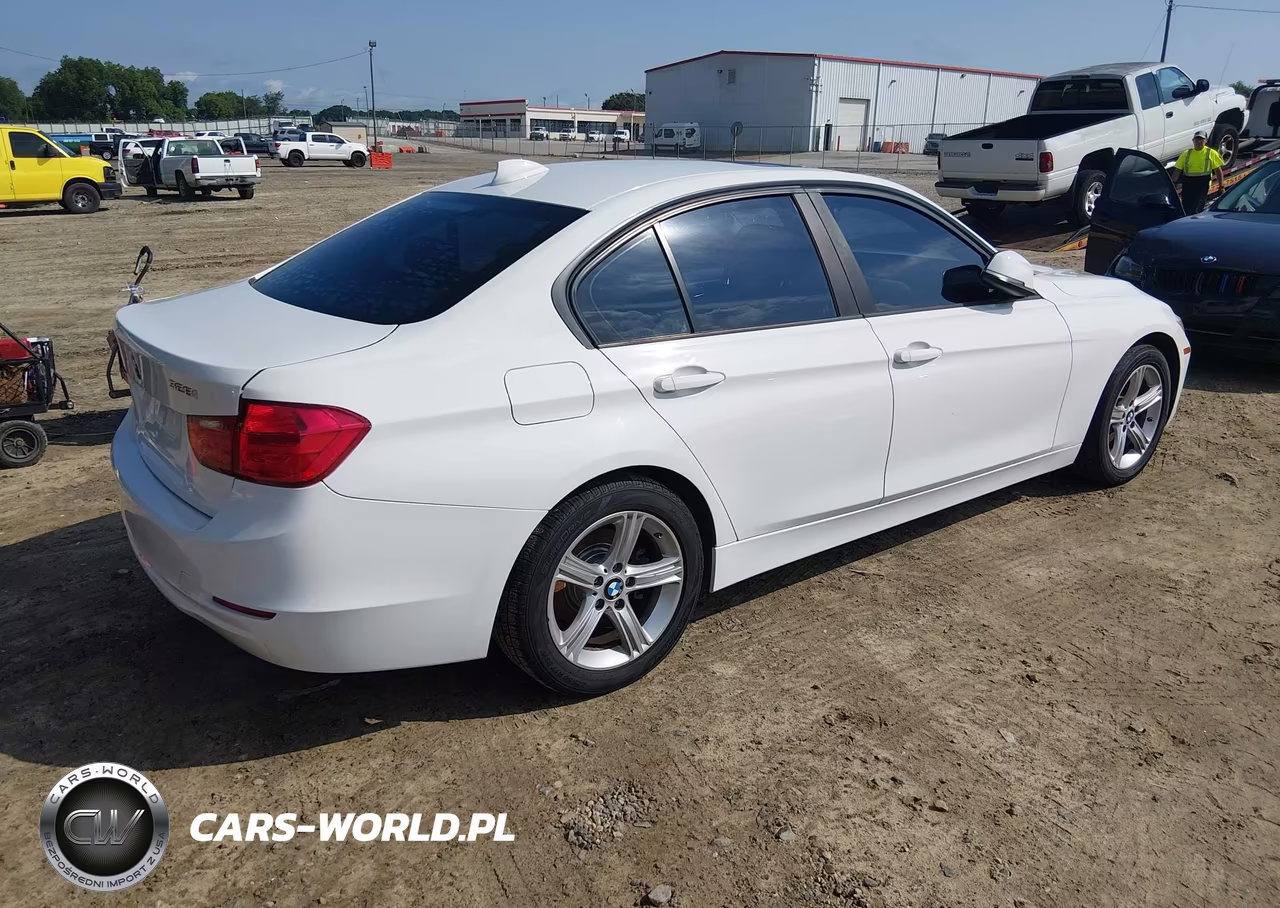 2012 BMW 328I VIN:WBA3A5C55CF344114 - 4