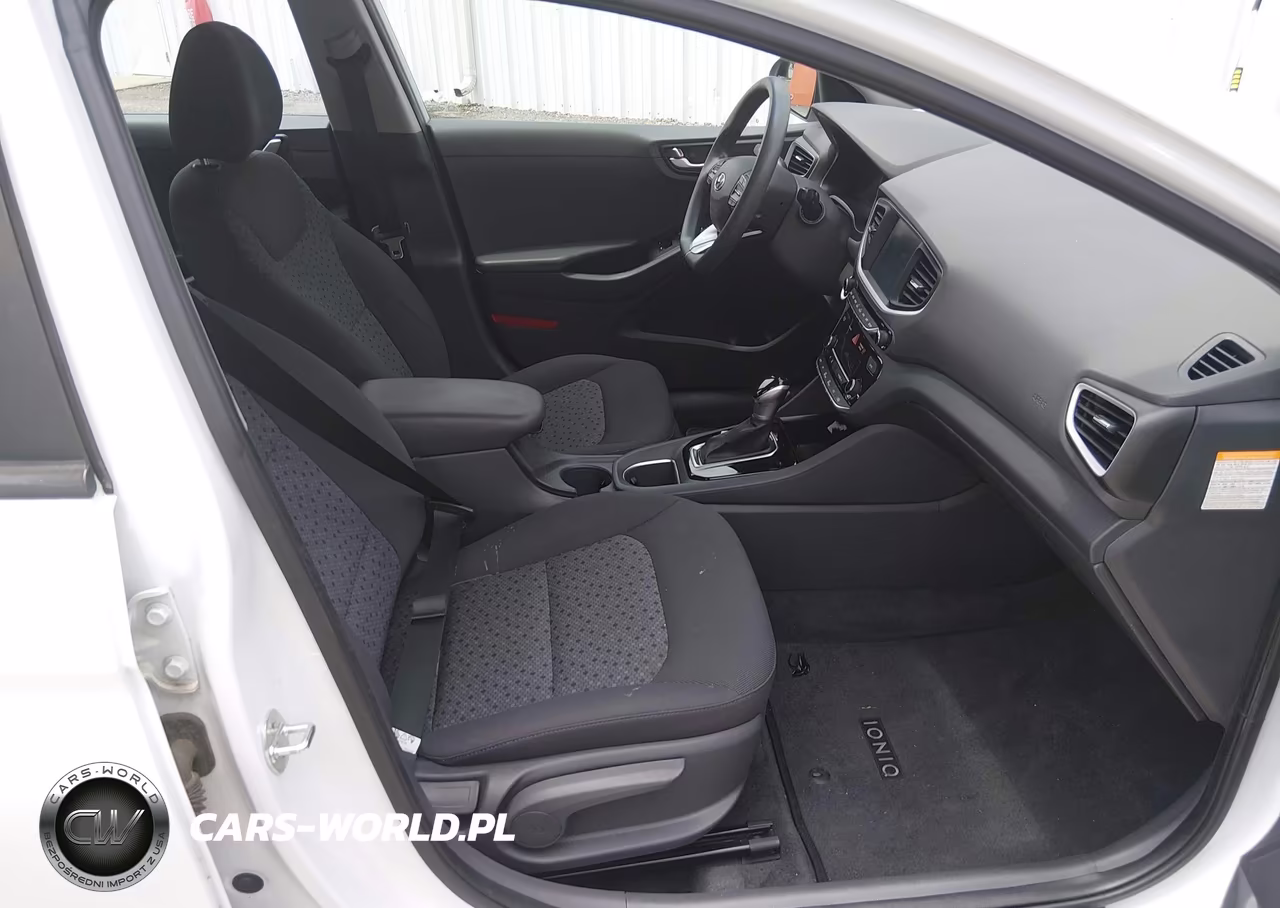2018 Hyundai Ioniq Hybrid Blue VIN:KMHC65LC3JU101120 - 5