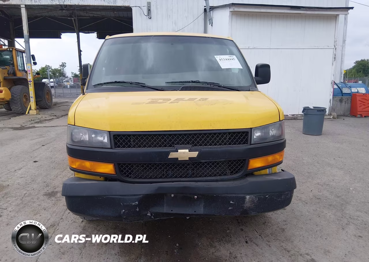 2018 Chevrolet Express 2500 Work Van VIN:1GCWGAFG4J1316402 - 12