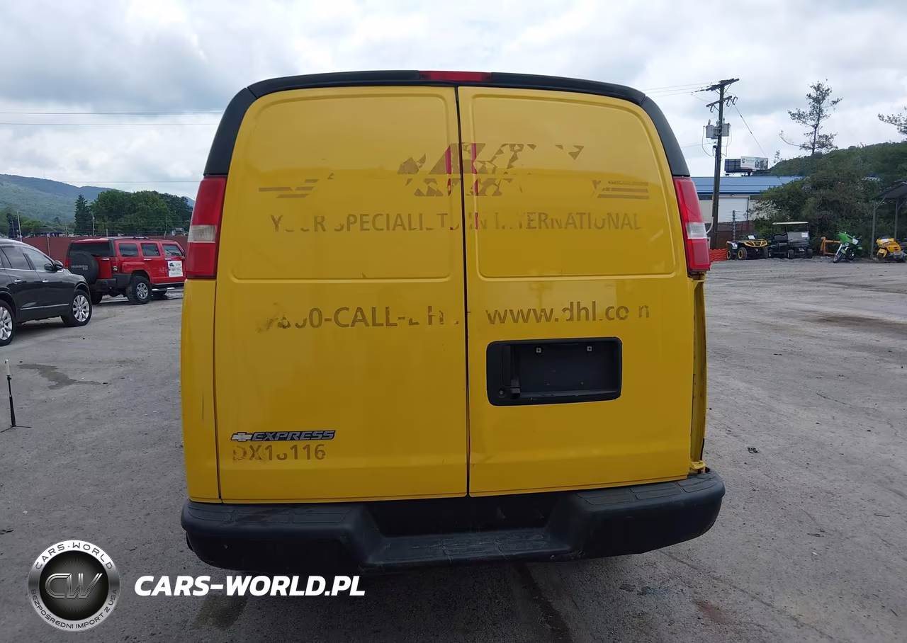 2018 Chevrolet Express 2500 Work Van VIN:1GCWGAFG4J1316402 - 16