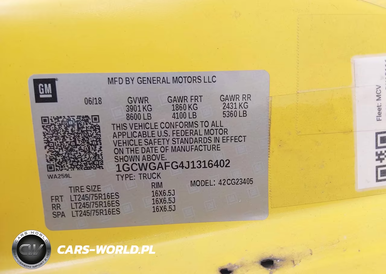 2018 Chevrolet Express 2500 Work Van VIN:1GCWGAFG4J1316402 - 9