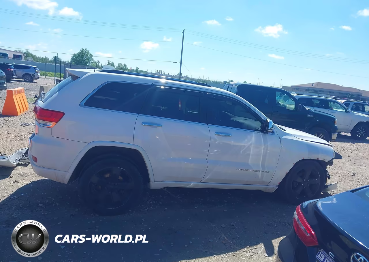 2015 Jeep Grand Cherokee Overland VIN:1C4RJFCM8FC730915 - 14
