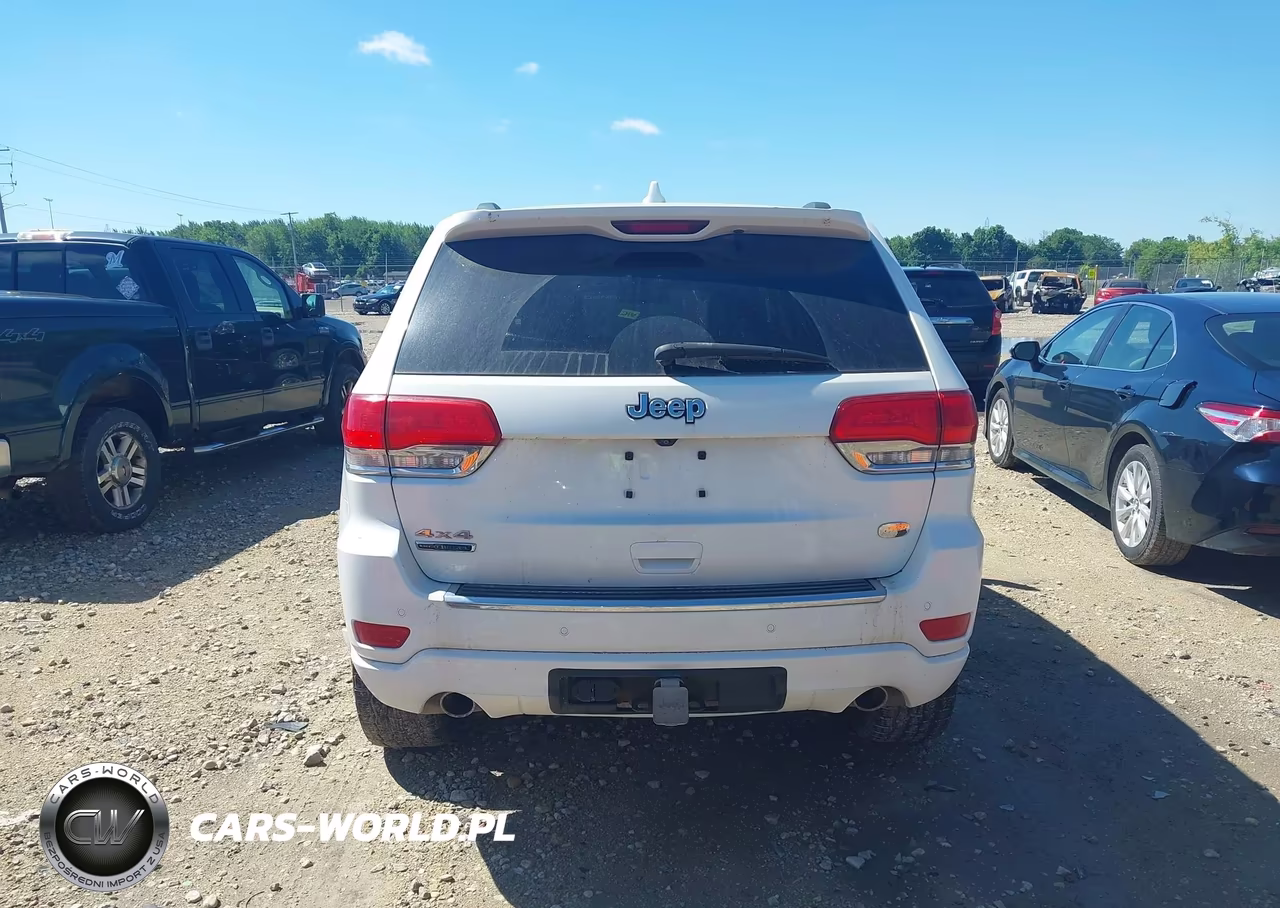 2015 Jeep Grand Cherokee Overland VIN:1C4RJFCM8FC730915 - 17