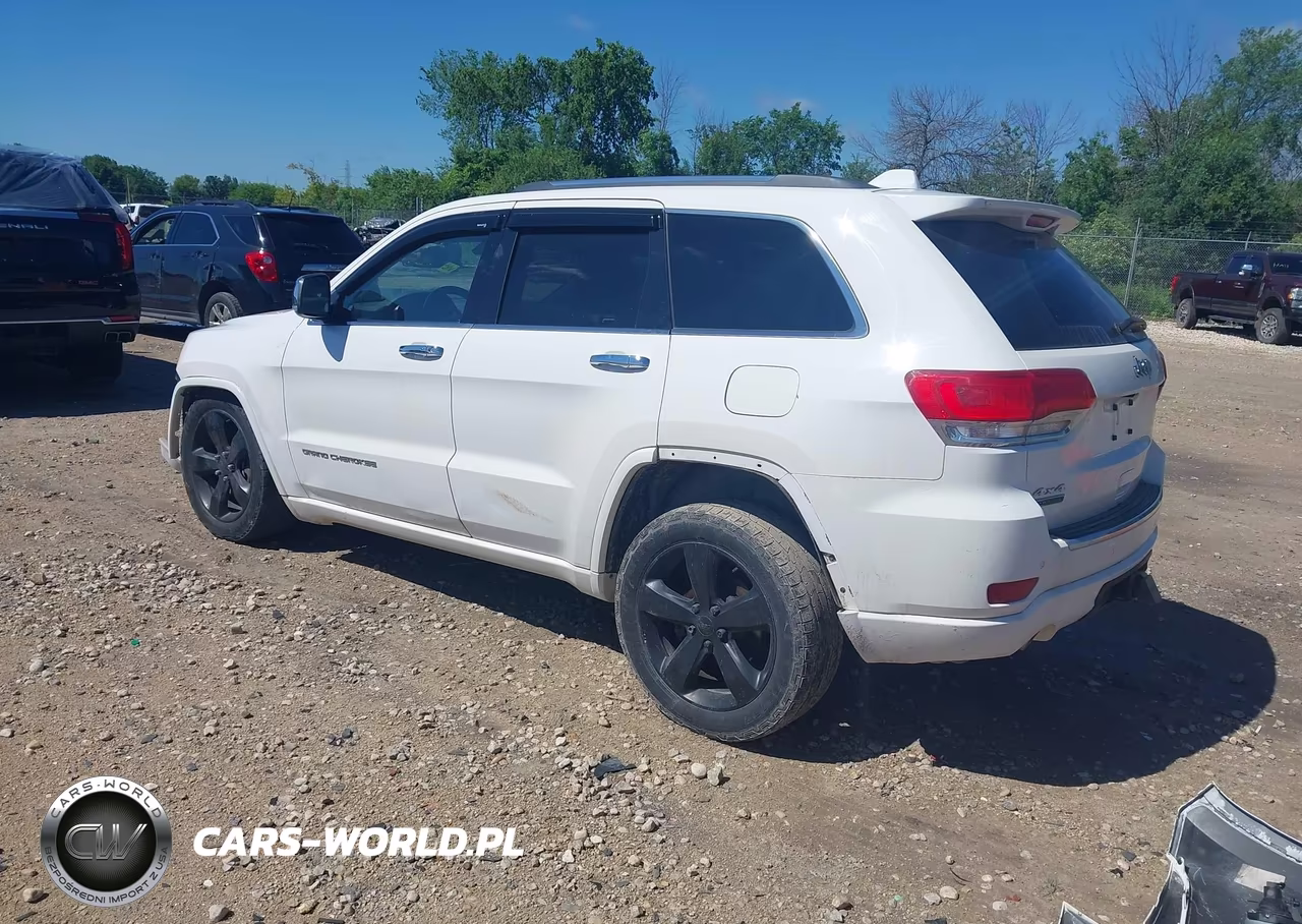 2015 Jeep Grand Cherokee Overland VIN:1C4RJFCM8FC730915 - 3