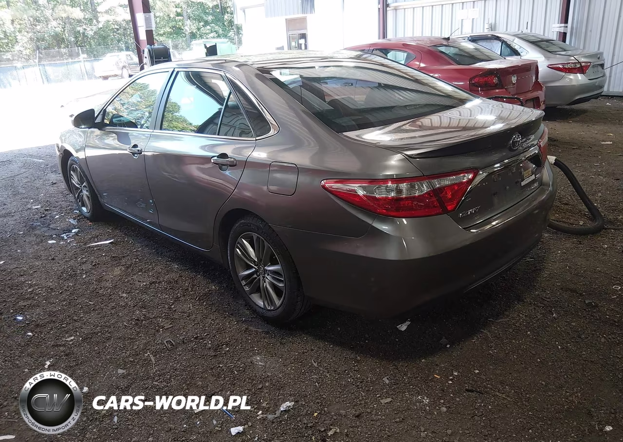 2016 Toyota Camry Se VIN:4T1BF1FK5GU246210 - 3