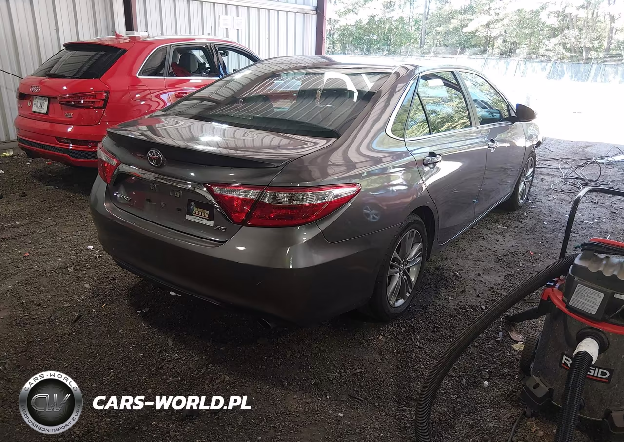2016 Toyota Camry Se VIN:4T1BF1FK5GU246210 - 4