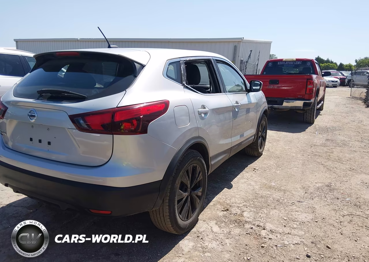 2019 Nissan Rogue Sport S VIN:JN1BJ1CP3KW525786 - 4