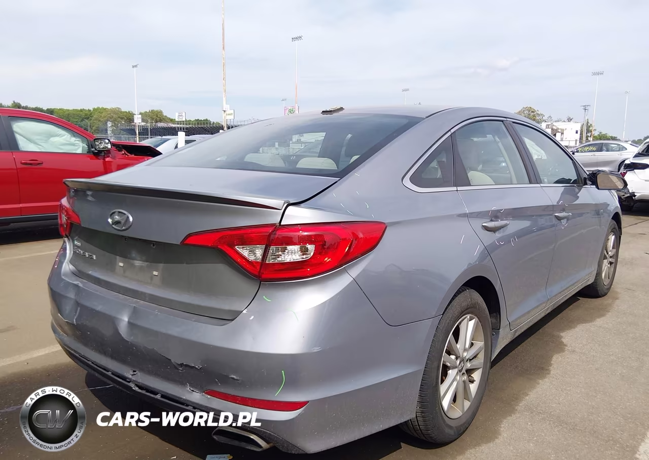 2016 Hyundai Sonata Se VIN:5NPE24AF0GH369870 - 4