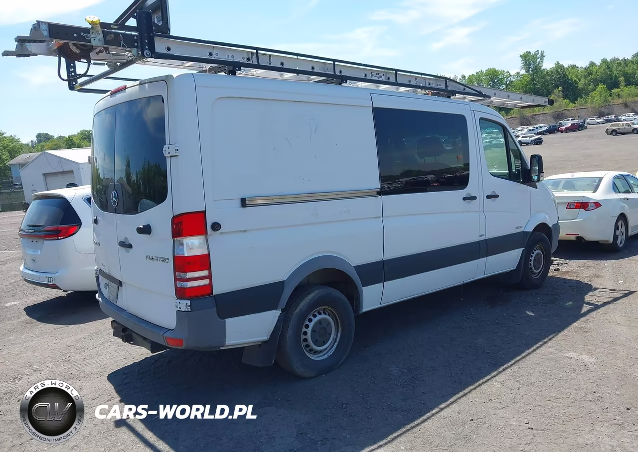 2015 Mercedes-Benz Sprinter 2500 Normal Roof VIN:WD4PE7DC6F5983233 - 4