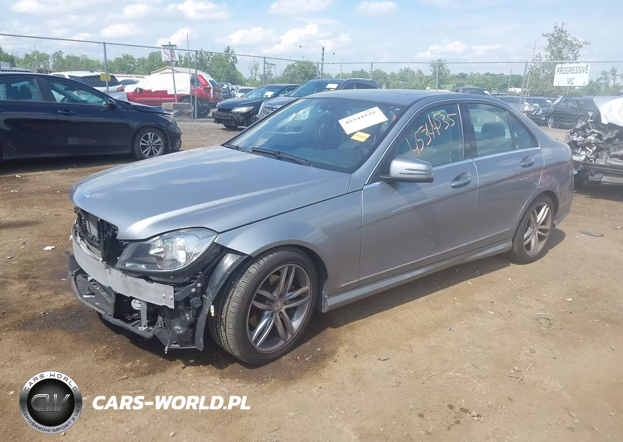 2012 Mercedes-Benz C 300 Sport 4Matic VIN:WDDGF8BB7CA728364 - 2