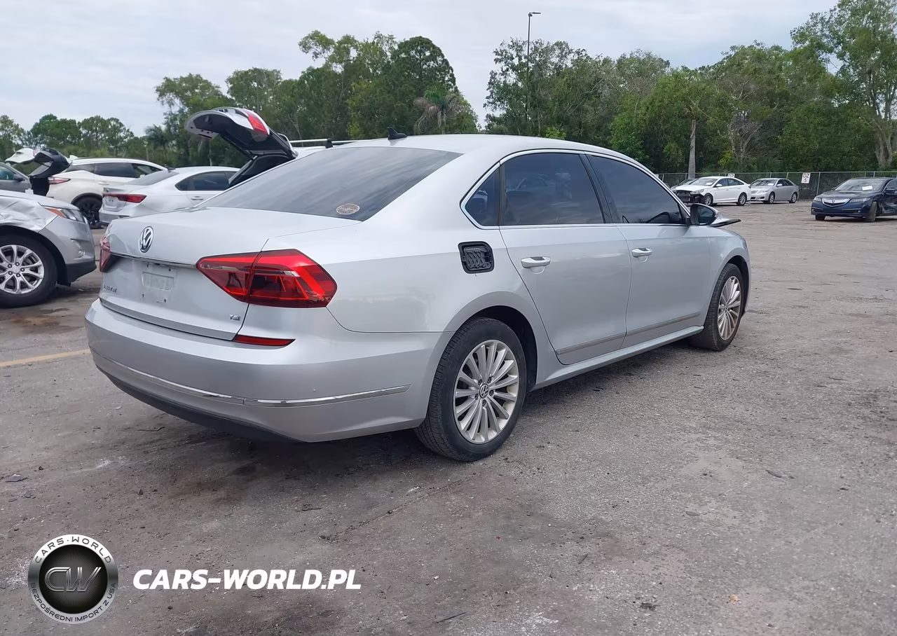 2017 Volkswagen Passat 1.8T Se VIN:1VWBT7A34HC001578 - 4