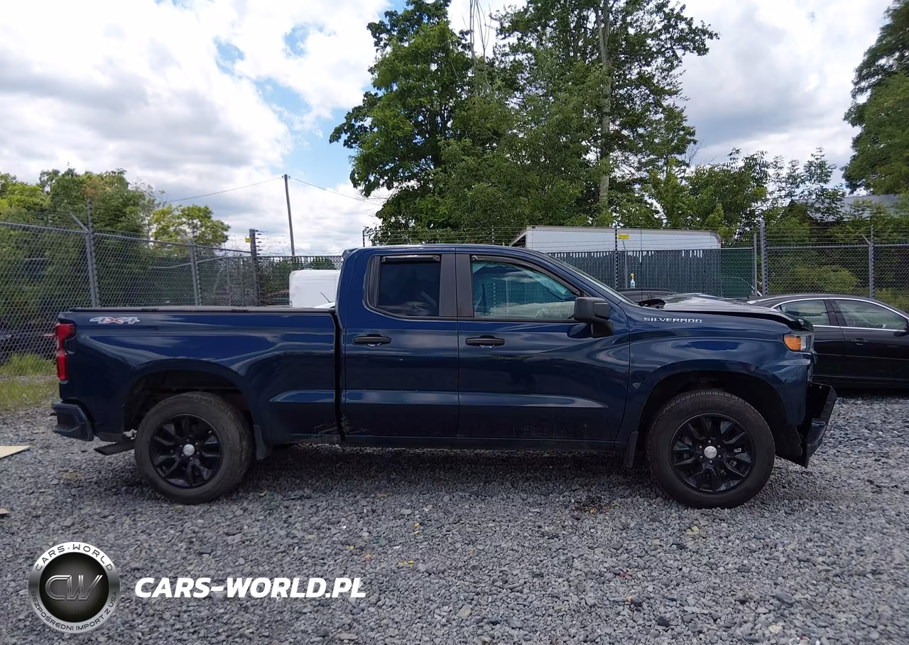 2020 Chevrolet Silverado 1500 4Wd Standard Bed Custom VIN:1GCRYBEK1LZ358617 - 14
