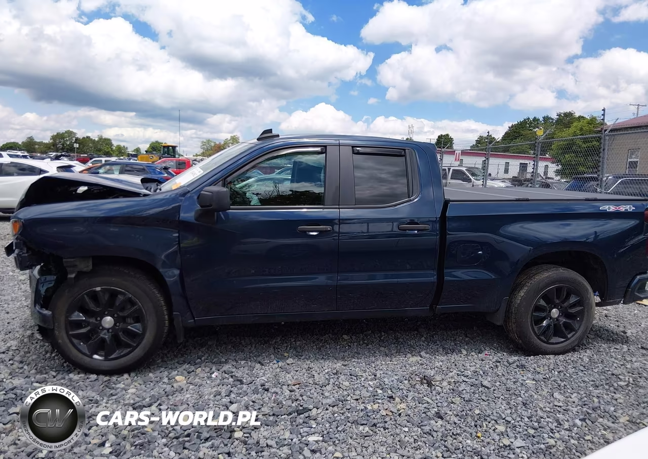2020 Chevrolet Silverado 1500 4Wd Standard Bed Custom VIN:1GCRYBEK1LZ358617 - 15