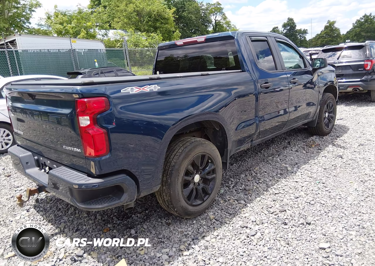 2020 Chevrolet Silverado 1500 4Wd Standard Bed Custom VIN:1GCRYBEK1LZ358617 - 4