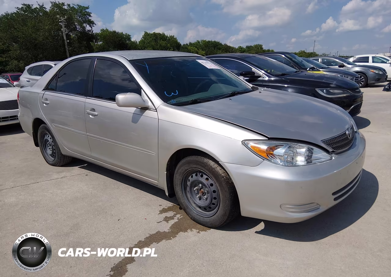 2003 Toyota Camry Le – zdjęcie 1 z 16