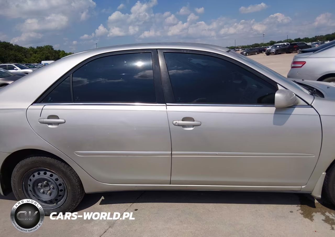 2003 Toyota Camry Le VIN:4T1BE32K43U703023 - 13