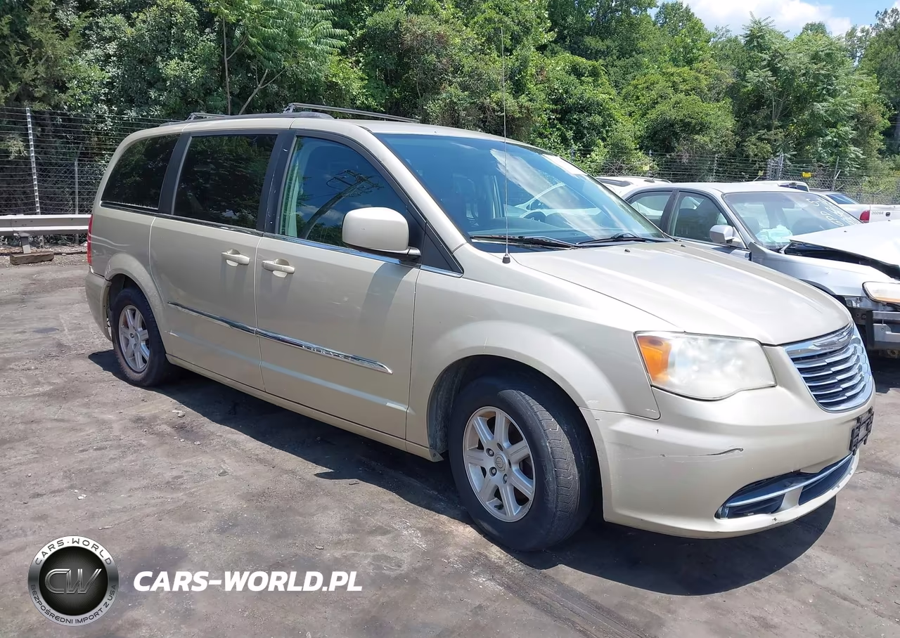 2011 Chrysler Town & Country Touring
