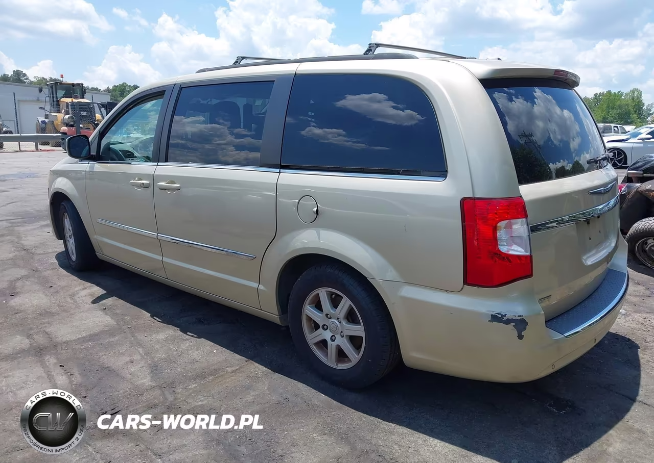 2011 Chrysler Town & Country Touring VIN:2A4RR5DG1BR719908 - 3