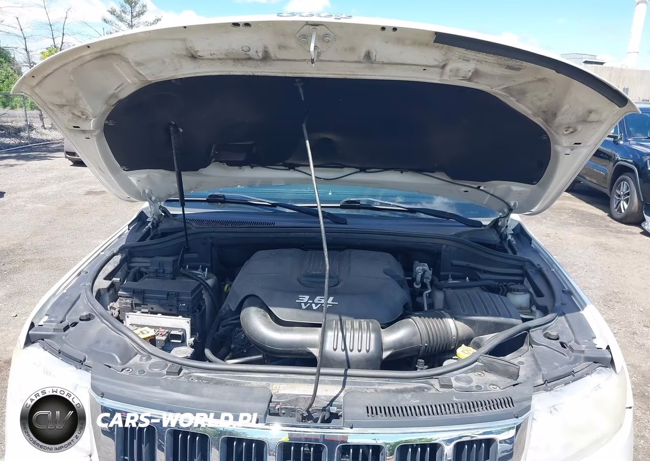 2012 Jeep Grand Cherokee Laredo VIN:1C4RJFAG1CC156909 - 10