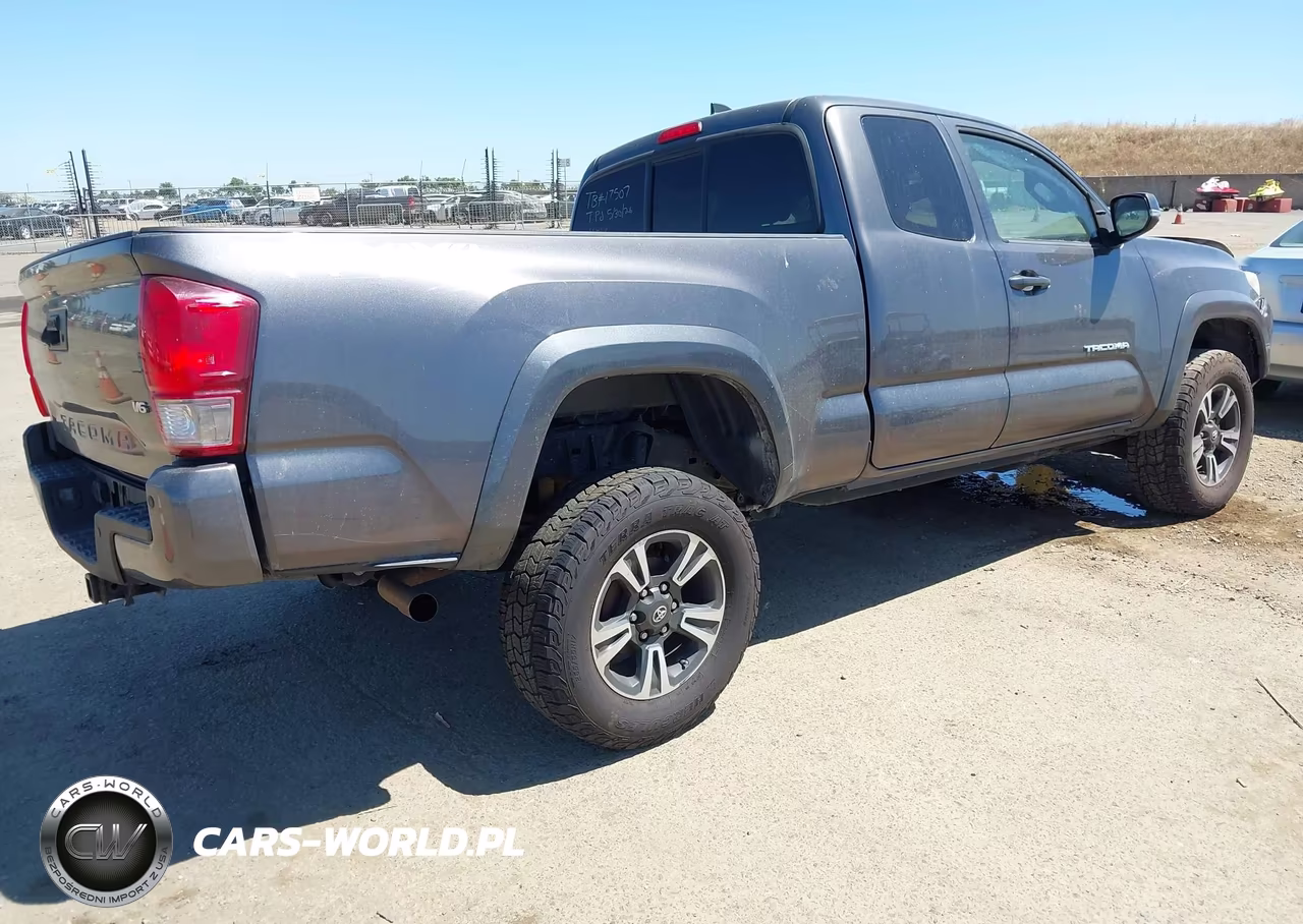 2017 Toyota Tacoma Trd Sport VIN:5TFSZ5AN6HX060759 - 4