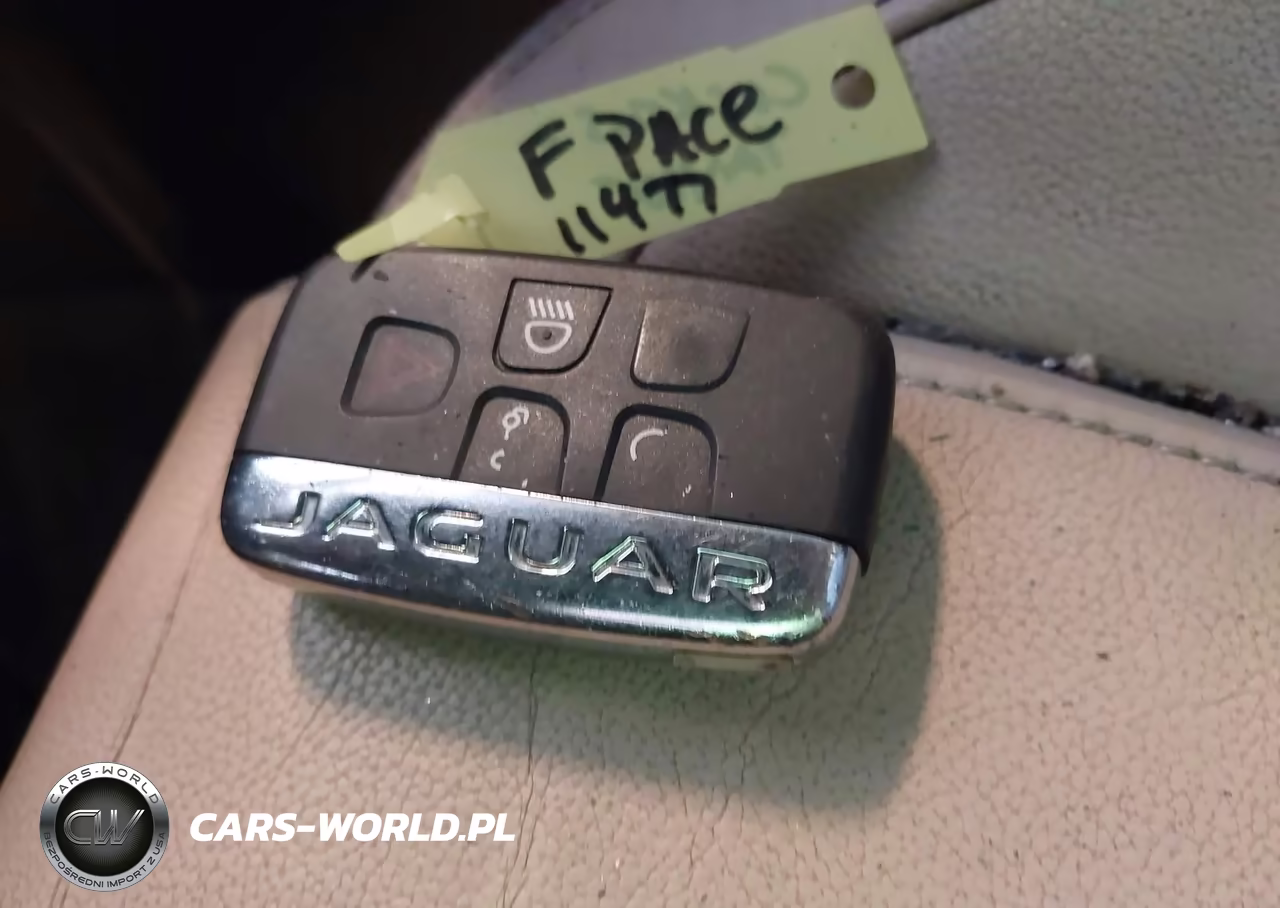2018 Jaguar F-Pace 30T Prestige VIN:SADCK2GX8JA290431 - 11