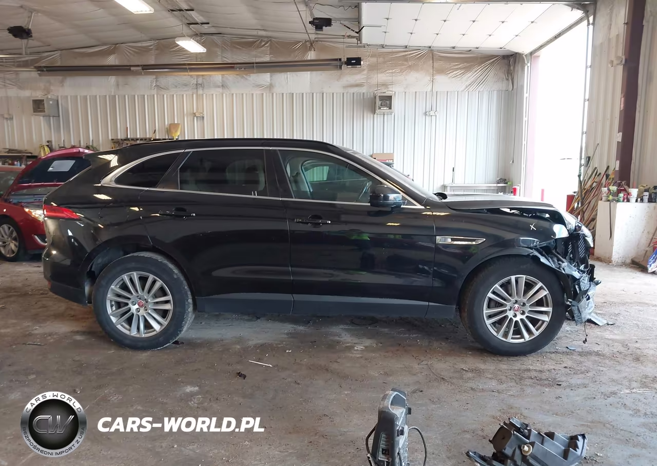 2018 Jaguar F-Pace 30T Prestige VIN:SADCK2GX8JA290431 - 13