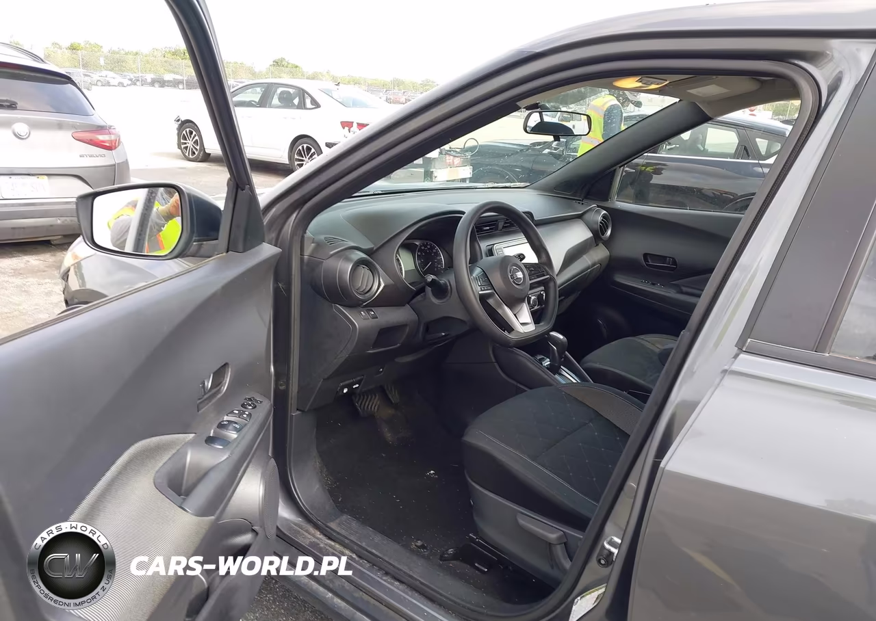 2019 Nissan Kicks S VIN:3N1CP5CU5KL510163 - 5