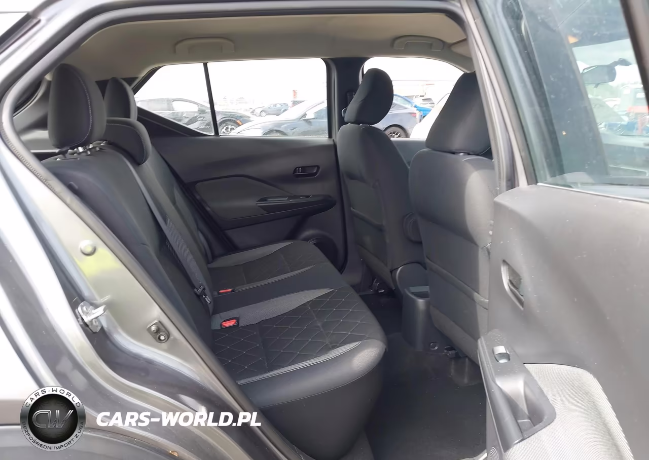 2019 Nissan Kicks S VIN:3N1CP5CU5KL510163 - 8