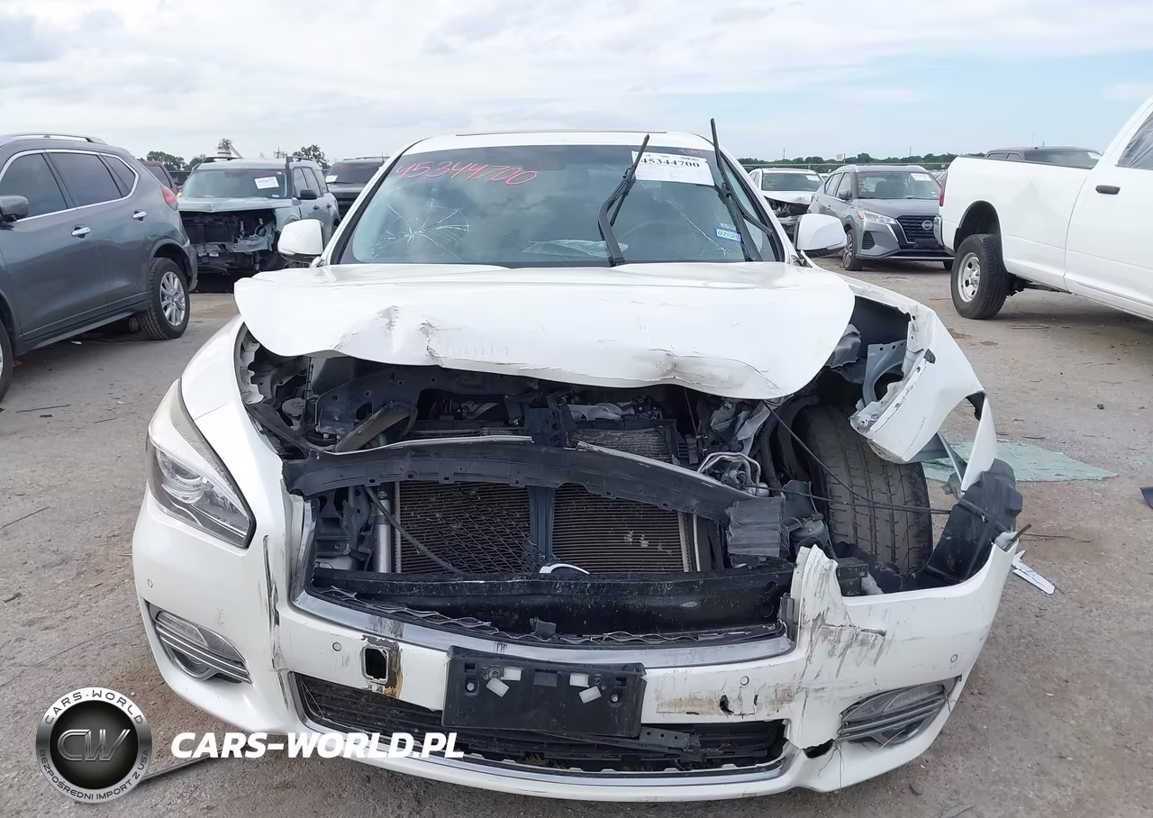 2018 Infiniti Q70L 3.7 Luxe VIN:JN1BY1PP9JM330159 - 11