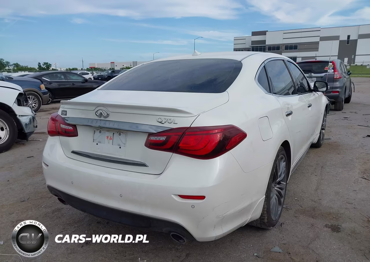 2018 Infiniti Q70L 3.7 Luxe VIN:JN1BY1PP9JM330159 - 4