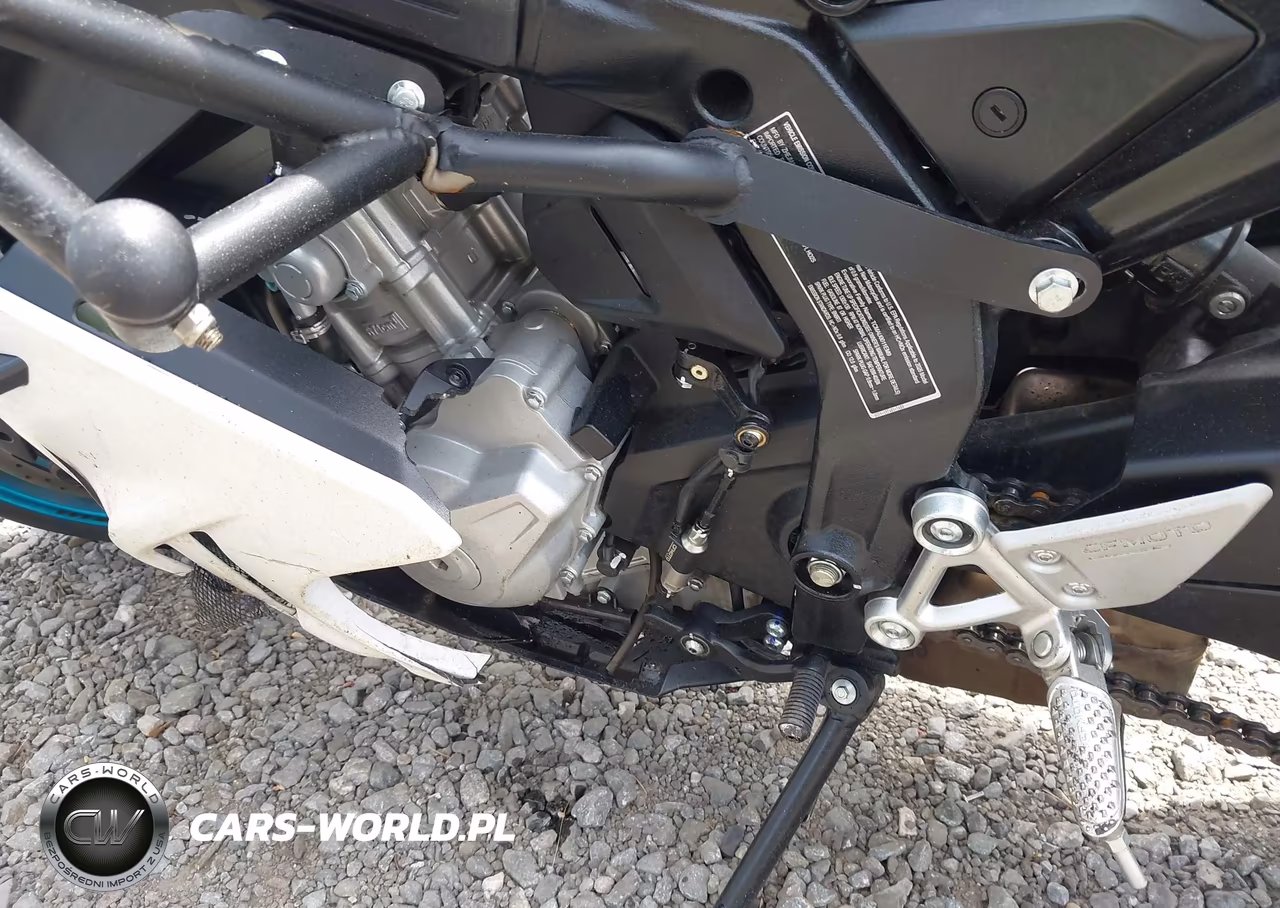 2026 Cf Moto 675Ss VIN:LCEPEVLP5T6001667 - 9