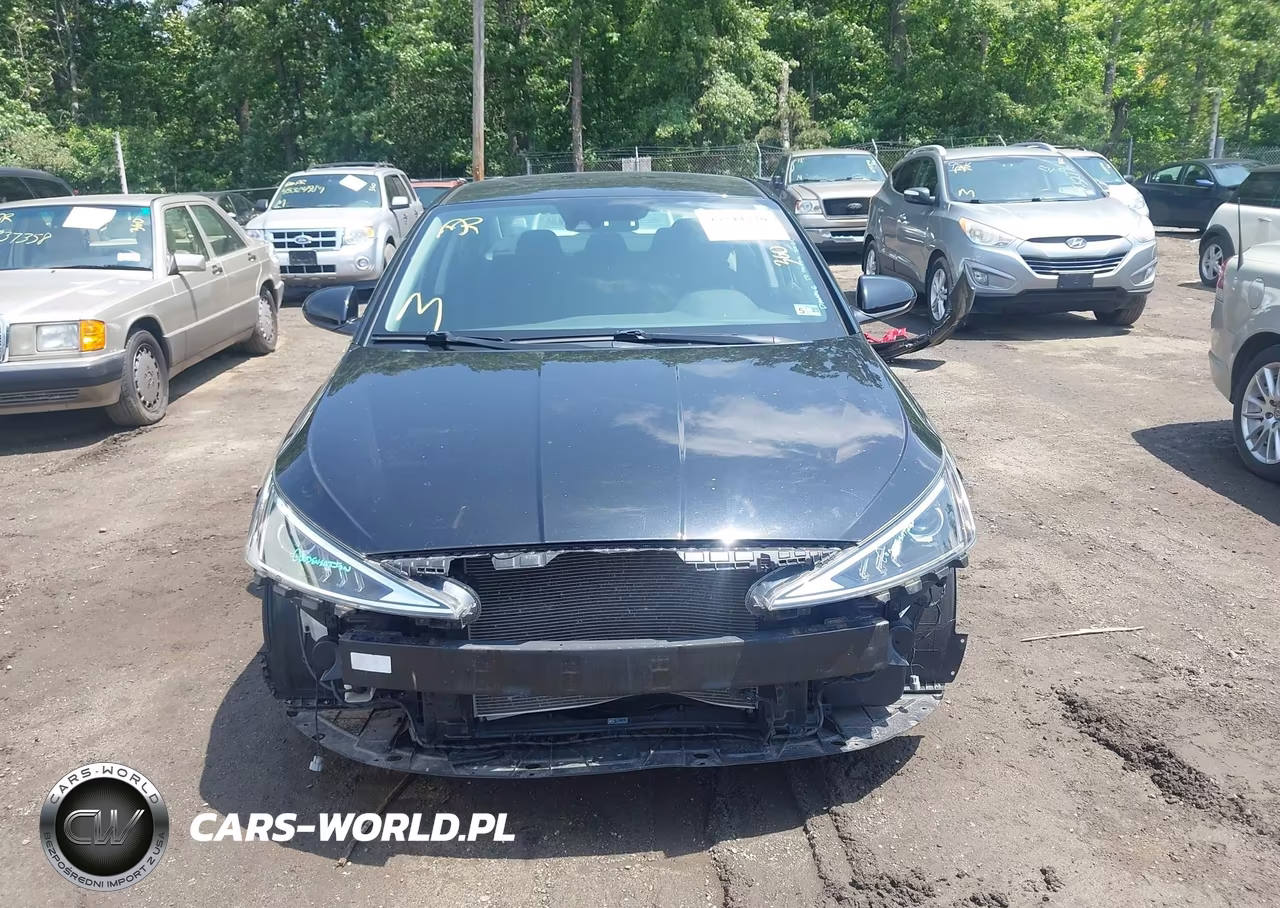 2020 Hyundai Elantra Sel VIN:5NPD84LF7LH561143 - 13