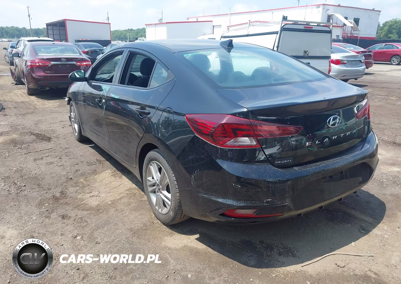 2020 Hyundai Elantra Sel VIN:5NPD84LF7LH561143 - 3