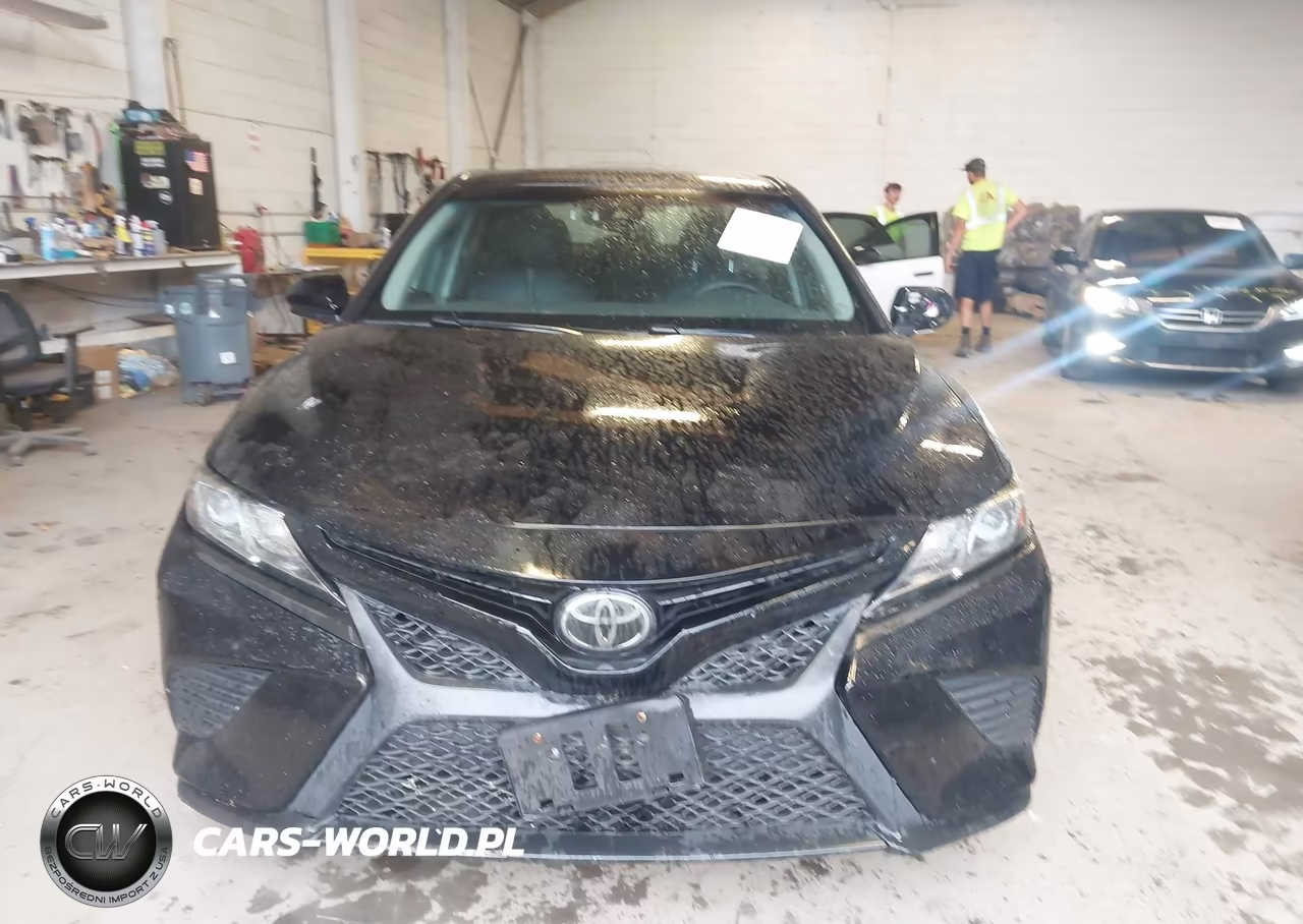 2018 Toyota Camry Se VIN:4T1B11HK0JU091097 - 11