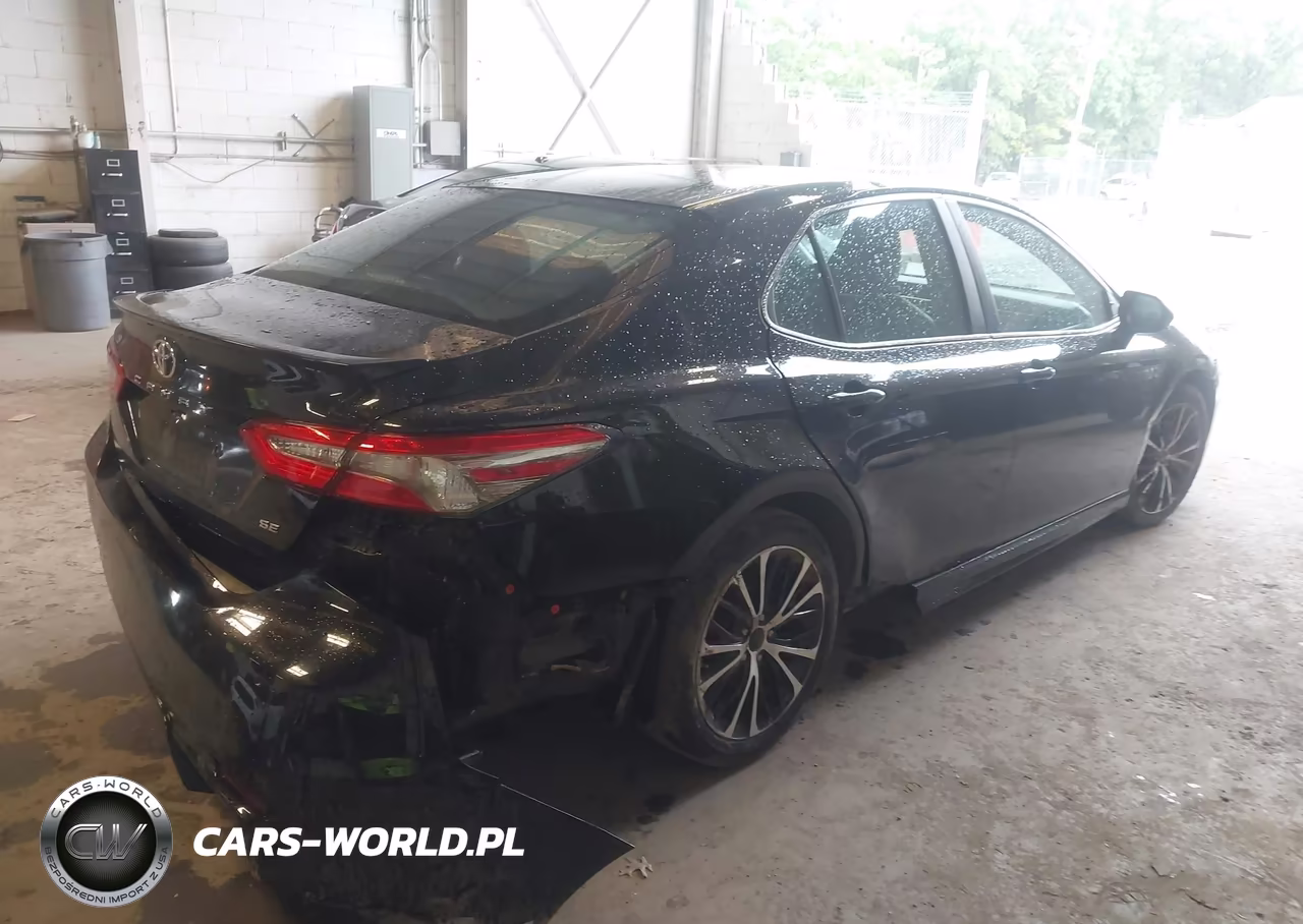 2018 Toyota Camry Se VIN:4T1B11HK0JU091097 - 4
