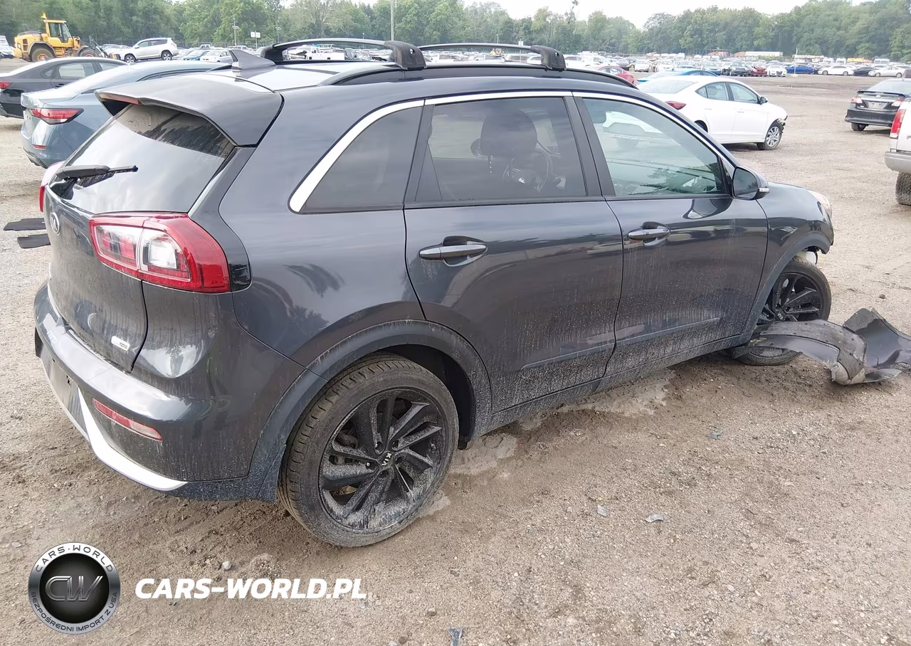 2018 Kia Niro Ex VIN:KNDCC3LC9J5152343 - 4