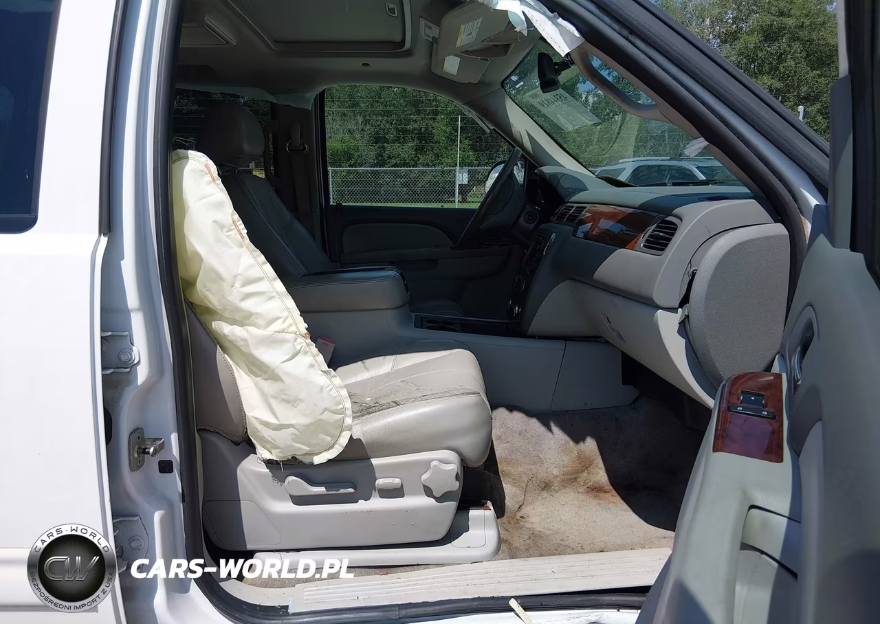2011 Chevrolet Suburban 1500 Lt1 VIN:1GNSCJE07BR129552 - 5